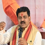 उप मुख्यमंत्री श्री शर्मा ने 30 पुनर्वासित युवाओं को बांटे टूलकिट और मोबाइल