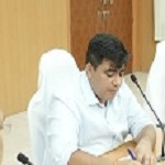 कलेक्टर ने सुनी आमजनों की समस्याएं, त्वरित कार्रवाई के दिए निर्देश