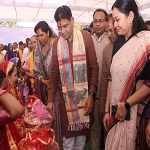 सुशासन तिहार: मंत्री टंकराम वर्मा ने झुमका में ग्रामीणों को बांटी खुशियां
