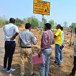 सड़क-पुल निर्माण में लापरवाही बर्दाश्त नहीं, नरहरपुर कॉलेज भवन के ठेकेदार को नोटिस जारी करने के निर्देश