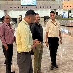 भारत सरकार के पर्यटन मंत्रालय के अतिरिक्त सचिव एवं महानिदेशक श्री सुमन बिल्ला का रायपुर एयरपोर्ट पर हुआ आत्मीय स्वागत