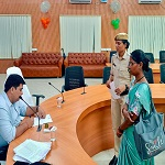 जनदर्शन में कलेक्टर ने सुनी आम नागरिकों की समस्याएं, अधिकारियों को समय-सीमा में निराकरण के निर्देश