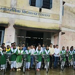 सरस्वती सायकल योजना से सिमगा की 44 बेटियों के सपनों को मिली रफ्तार