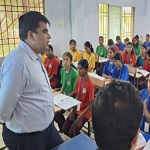 शिक्षक दिवस पर कलेक्टर कुणाल दुदावत बने शिक्षक, विद्यार्थियों को पढ़ाया मेहनत और अनुशासन का पाठ