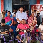 दिव्यांगजनों को सहायक उपकरण मिलने से आसान होगी जीवन की राह, कलेक्टर कुणाल दुदावत ने किया प्रोत्साहित