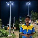डीएमएफ की पहल से रिस्दी चौक रोशन, रात में राहगीरों और वाहन चालकों को मिली सुविधा