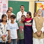 सेवा के रंग में रंगा साडा कन्या शाला का मंच, गोपाल मोदी ने बच्चों की प्रतिभा को दिया सम्मान
