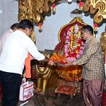 उप मुख्यमंत्री श्री शर्मा ने कवर्धा में मां महामाया और मां विंध्यवासिनी के दर्शन कर प्रदेश की सुख-समृद्धि की कामना की