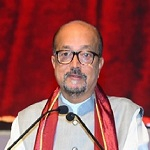 लक्ष्य प्राप्ति के लिए शिक्षा सबसे बड़ा माध्यम, अपने आइडिया को स्टार्टअप में बदलें : श्री डेका