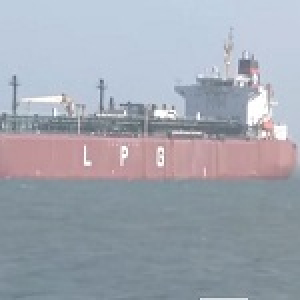 गुजरात के मुंद्रा बंदरगाह पहुंचा भारतीय पोत शिवालिक