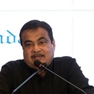 केंद्रीय मंत्री गडकरी ने गुजरात में भारत का पहला मल्टी-लेन फ्री फ्लो बैरियर-रहित टोलिंग सिस्टम लॉन्च किया