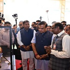 ISRO की उन्नत रडार अनुसंधान सुविधा बनेगी चंद्रपुर में, असम के मुख्यमंत्री हिमंता बिस्वा सरमा ने रखी आधारशिला