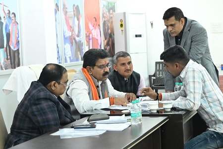 आरक्षक भर्ती प्रक्रिया में पारदर्शिता के लिए शासन पूरी तरह प्रतिबद्ध - उपमुख्यमंत्री श्री विजय शर्मा