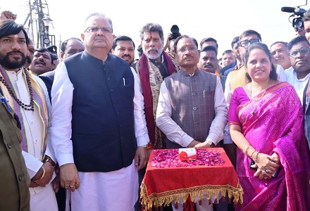 मुख्यमंत्री श्री साय ने पूर्व प्रधानमंत्री स्वर्गीय श्री वाजपेयी की जयंती पर 115 शहरों में अटल परिसरों का लोकार्पण किया