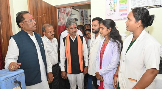मुख्यमंत्री श्री विष्णु देव साय ने आयुष्मान आरोग्य मंदिर का किया औचक निरीक्षण