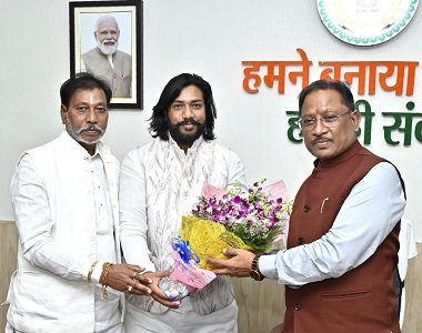 Chief Minister Shri Vishnudev Sai congratulated MLA Guru Khuswant Saheb on his birthday
