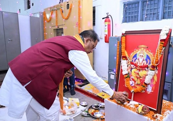 सृजन, कौशल और श्रम के सम्मान का संदेश देती है भगवान विश्वकर्मा की आराधना : मुख्यमंत्री श्री विष्णु देव साय