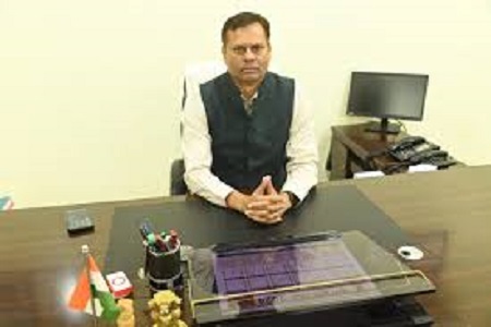 कवर्धा संभागायुक्त श्री राठौर ने कबीरधाम जिले का किया आकस्मिक निरीक्षण