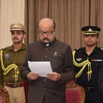 राज्यपाल ने श्री जैन को मुख्य सूचना आयुक्त एवं श्री अग्रवाल और श्री मिश्रा को राज्य सूचना आयुक्त पद की शपथ दिलाई
