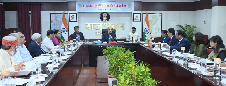 छात्रों की शिकायतों और तनाव प्रबंधन पर विश्वविद्यालय विशेष रूप से ध्यान दें : राज्यपाल श्री डेका