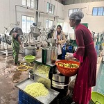 बदलता छत्तीसगढ़: हरा सोना, नई उड़ान - वनोपज की चमक से संवरती ग्रामीण अर्थव्यवस्था