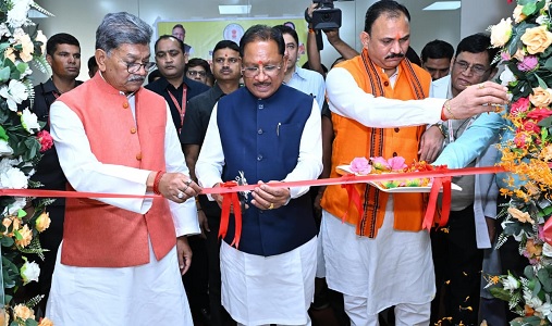मुख्यमंत्री श्री विष्णुदेव साय ने विधानसभा परिसर में तीन दिवसीय स्वास्थ्य शिविर का किया शुभारंभ