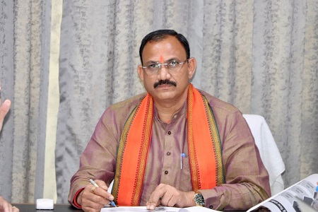 राज्य में कोविड-19 पूरी तरह नियंत्रण में, घबराने की जरूरत नहीः स्वास्थ्य मंत्री श्री जायसवाल