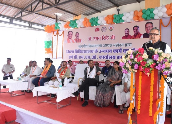 राजनांदगांव जिला चिकित्सालय प्रदेश में उत्कृष्ट स्वास्थ्य सुविधाएं उपलब्ध कराने की दिशा में अग्रणी - डॉ. रमन सिंह