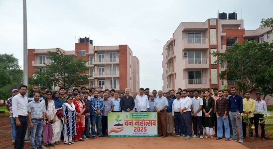 वन महोत्सव 2025 के अंतर्गत "एक पेड़ भविष्य के लिए लगाएं" विषय पर वृक्षारोपण कार्यक्रम आयोजित