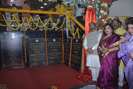 उप मुख्यमंत्री श्री अरुण साव ने लोरमी के भव्य मानस मंच के जीर्णोद्धार कार्य का किया लोकार्पण