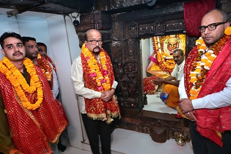 राज्यपाल ने माँ महामाया का दर्शन कर छत्तीसगढ़ की सुख-समृद्धि, खुशहाली की कामना की