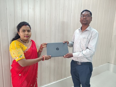 आधार से जुड़ी सेवाएं उपलब्ध करा महिला सशक्तिकरण की बनी मिसाल संगीता  सिंह