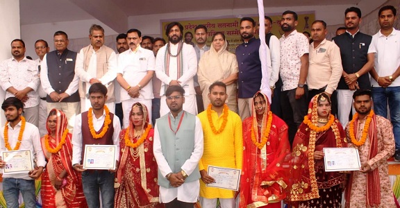 सतनामी समाज युवक युवती परिचय सम्मेलन में शामिल हुए गुरु खुशवंत साहेब