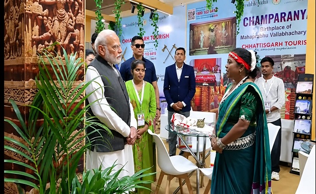 प्रधानमंत्री श्री नरेंद्र मोदी से रूबरू हुईं छत्तीसगढ़ की महिला उद्यमी हीना