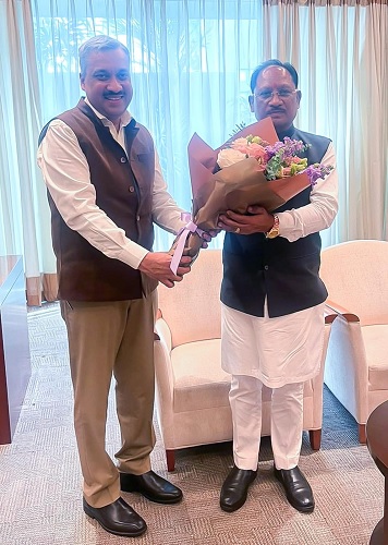मुख्यमंत्री श्री साय पहुंचे सिंगापुर, CEO राउंडटेबल में प्रमुख निवेशकों और उद्योग जगत के प्रतिनिधियों से होगी चर्चा