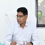 राजस्व कार्यों में ढिलाई पर सख्त:लंबित प्रकरणों के निपटारे और राजस्व वसूली में तेजी लाने मंत्री ने दिए निर्देश