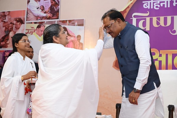 बहनों का सम्मान, सुरक्षा और आर्थिक सशक्तिकरण हमारी सरकार की सर्वोच्च प्राथमिकताओं में : मुख्यमंत्री श्री साय