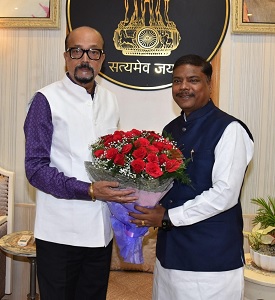 राज्यपाल श्री डेका से वन मंत्री श्री केदार कश्यप ने की सौजन्य भेंट