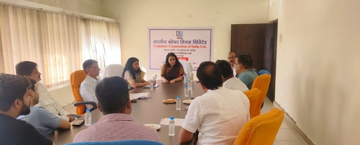 चावल निर्यात को बढ़ावा: रेलवे अधिकारियों ने किया एमएमएलपी नया रायपुर का दौरा