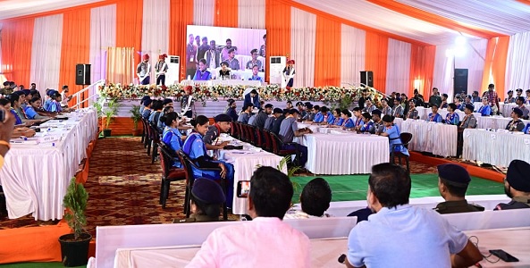 नेशनल रोवर - रेंजर जंबूरी: युवा संसद में डॉ. रमन सिंह बने अध्यक्ष और बच्चे बने सांसद, लोकहित के मुद्दों पर हुई चर्चा