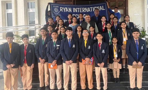 'लक्ष्य तय करें, कठिनाइयों को अवसर में बदलें' : पर्यटन मंत्री श्री राजेश अग्रवाल