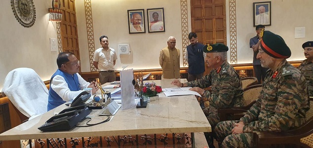 रायपुर में लेफ्टिनेंट जनरल शेखावत और मुख्यमंत्री विष्णु देव साय की अहम बैठक
