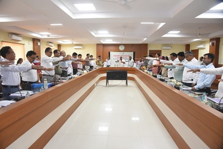 पर्यटन एवं संस्कृति मंत्री श्री राजेश अग्रवाल ने दिलाई जनगणना शपथ