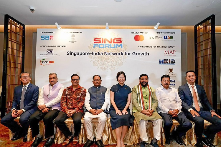 ₹43,600 करोड़ की FDI प्रतिबद्धताएं, कौशल विकास समझौता और वैश्विक साझेदारियां : छत्तीसगढ़ के लिए उपलब्धियों से भरा रहा सिंगापुर दौरा