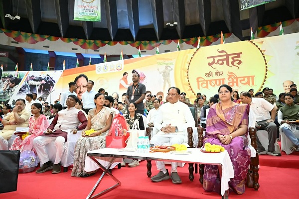 बहनों ने बांधी स्नेह की डोर, ‘विष्णु भैया’ ने दिया सुरक्षा और सम्मान का भरोसा