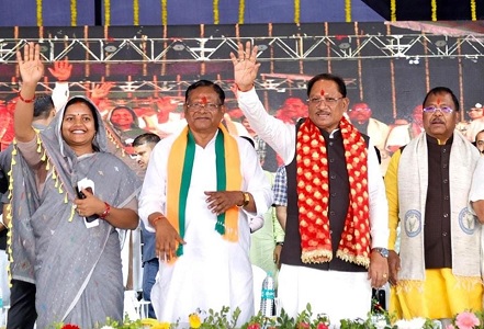 मुख्यमंत्री ने सूरजपुर जिले में 185 करोड़ के विकास कार्यों का किया लोकार्पण-भूमिपूजन