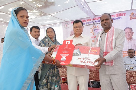 सुशासन तिहार में मिला उज्ज्वला गैस कनेक्शन, खत्म हुआ लकड़ी के चूल्हे का संघर्ष