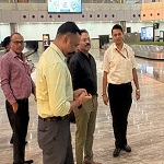 भारत सरकार के पर्यटन मंत्रालय के अतिरिक्त सचिव एवं महानिदेशक श्री सुमन बिल्ला का रायपुर एयरपोर्ट पर हुआ आत्मीय स्वागत