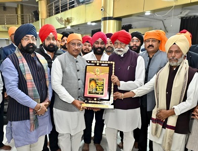 वीर बाल दिवस : मुख्यमंत्री श्री साय ने साहिबजादों की शहादत को किया नमन, गुरुद्वारा में  टेका मत्था