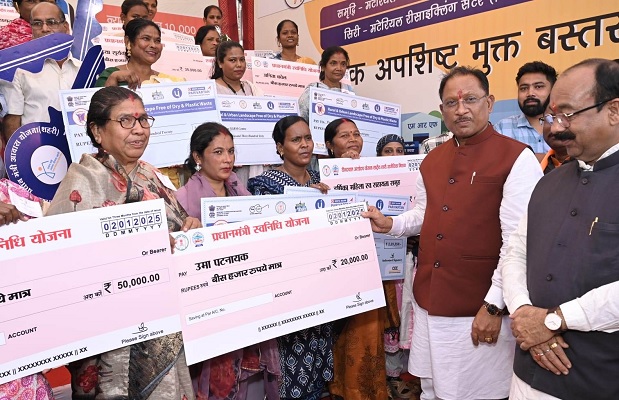 स्ट्रीट वेंडर्स के सपनों को मिली नई उड़ान; छत्तीसगढ़ में 1.12 लाख से अधिक वेंडर्स को मिला आर्थिक संबल